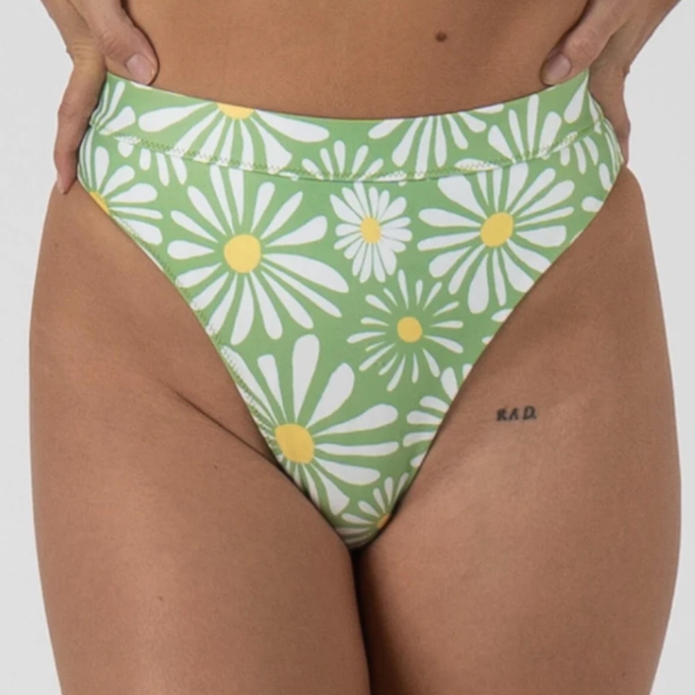 FREE People Inner Relm Diggity Bottoms in Green Meadows